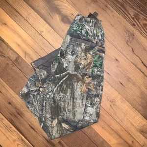 Boys camo pants size large Magellan